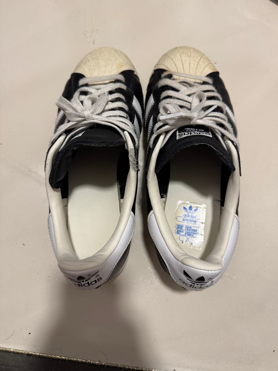 아디다스 슈퍼스타 82 코어 블랙 270 상품이미지3