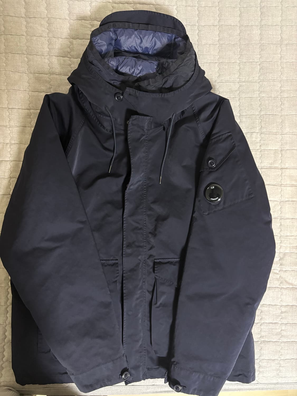 CP컴퍼니 마이크로 케이 후드 렌즈 자켓 토탈 이클립스 블루 xl 상품이미지2