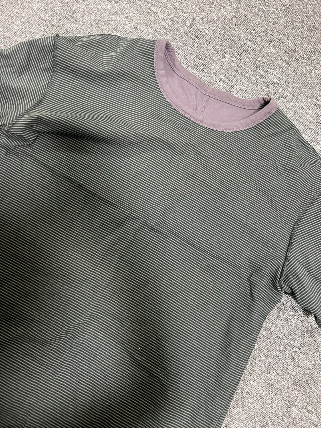 해칭룸 two face tee 1/2 purple charcoal 상품이미지5