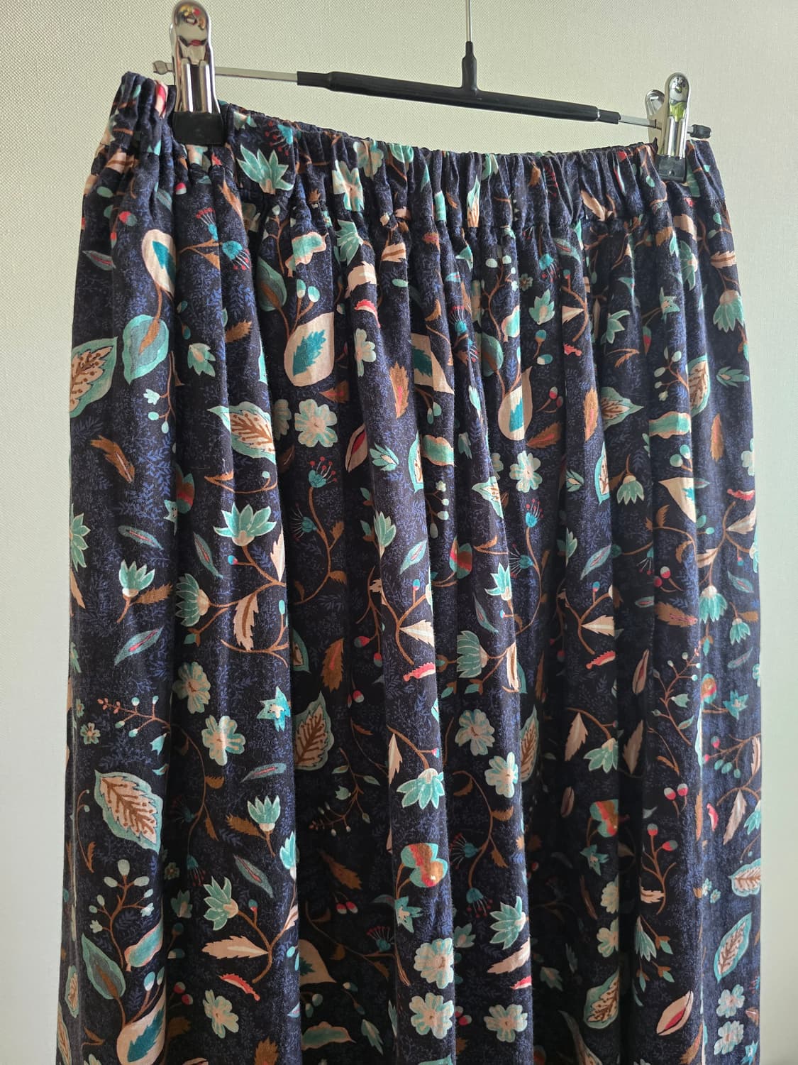 Lene non finito 플라워 패턴 밴딩 스커트 상품이미지2