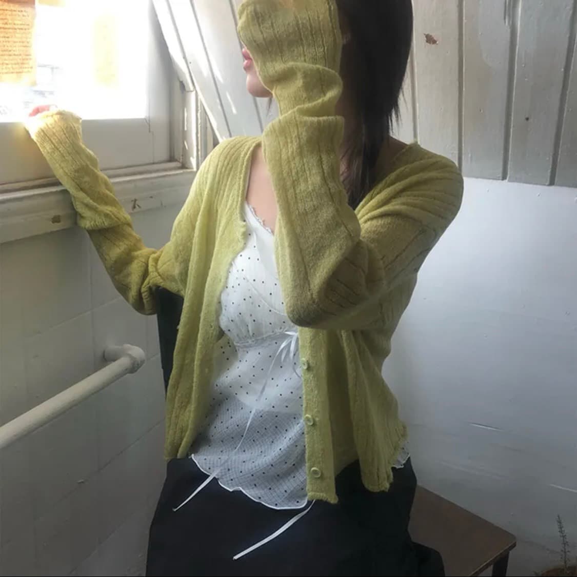 애니원모어 그론 여리 스크래치 울 시스루 니트 가디건 상품이미지1