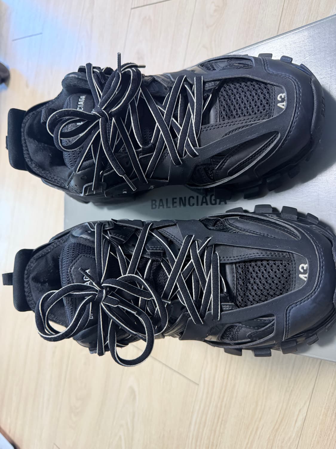 발렌시아가 트랙스니커즈 트랙슈즈 트리플블랙43 상품이미지1