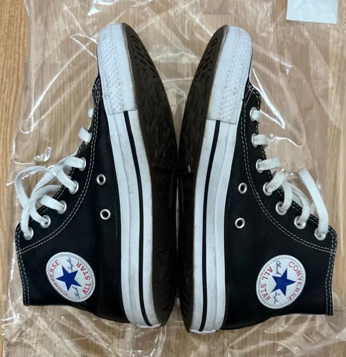 컨버스 척 테일러 올스타 하이 레더 블랙 (235) 상품이미지1