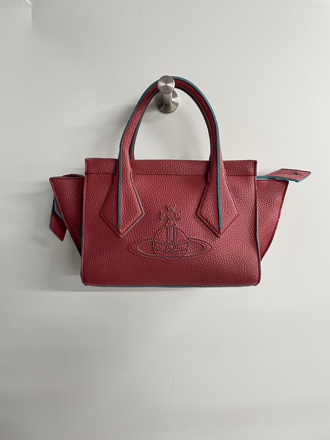 비비안 웨스트우드 레더토트백 상품이미지2