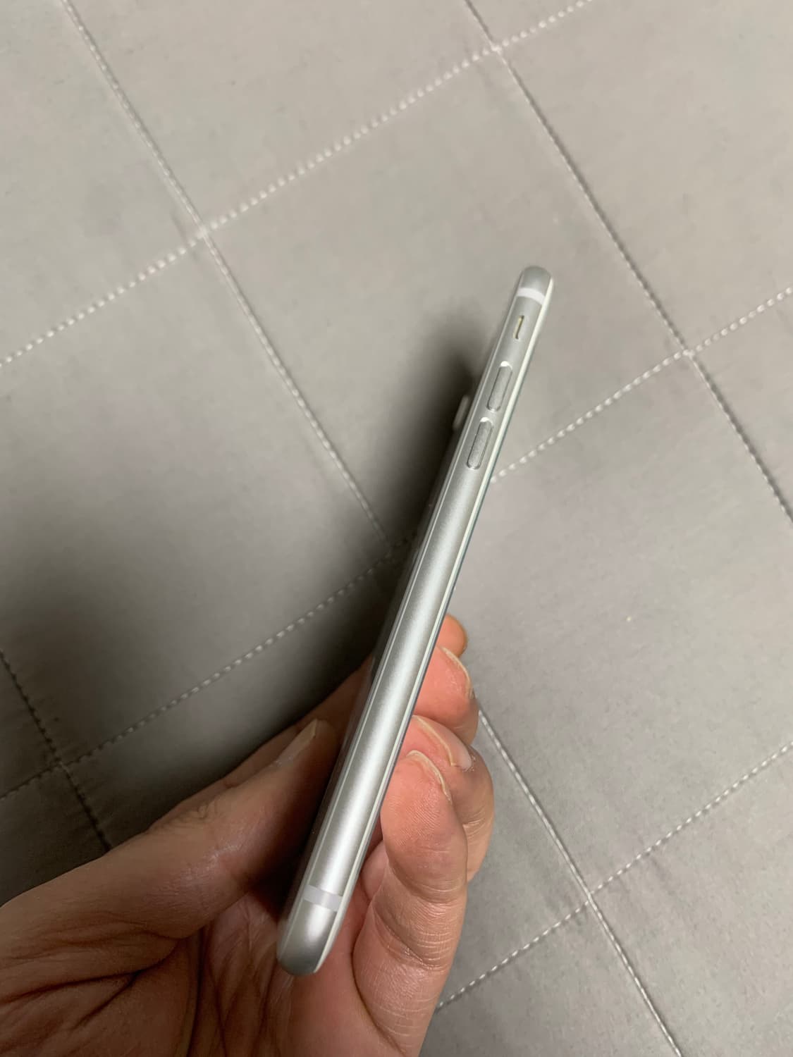 아이폰8 실버 64기가 상품이미지3