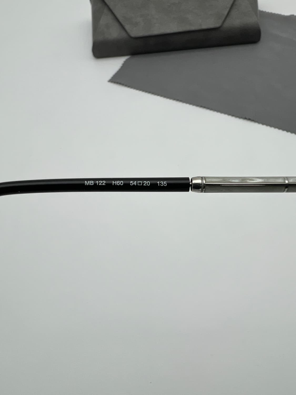 몽블랑 MONTBLANC 직사각 반무테 안경 MB122 H60 상품이미지9