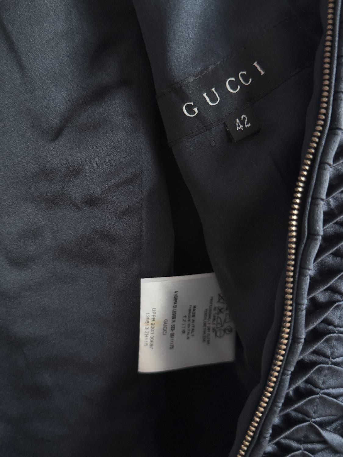 구찌 by 톰포드 SS04 런웨이 실크 자켓 상품이미지5