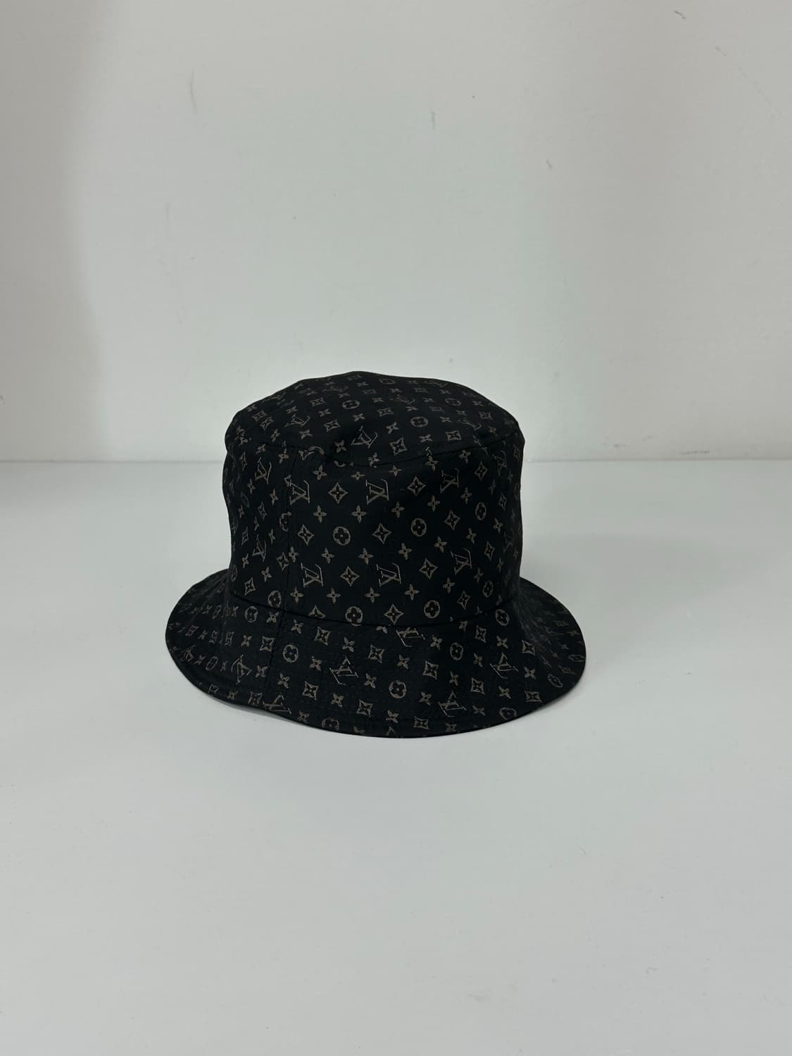 루이비통 90's 모노그램 로고 버킷햇 상품이미지5