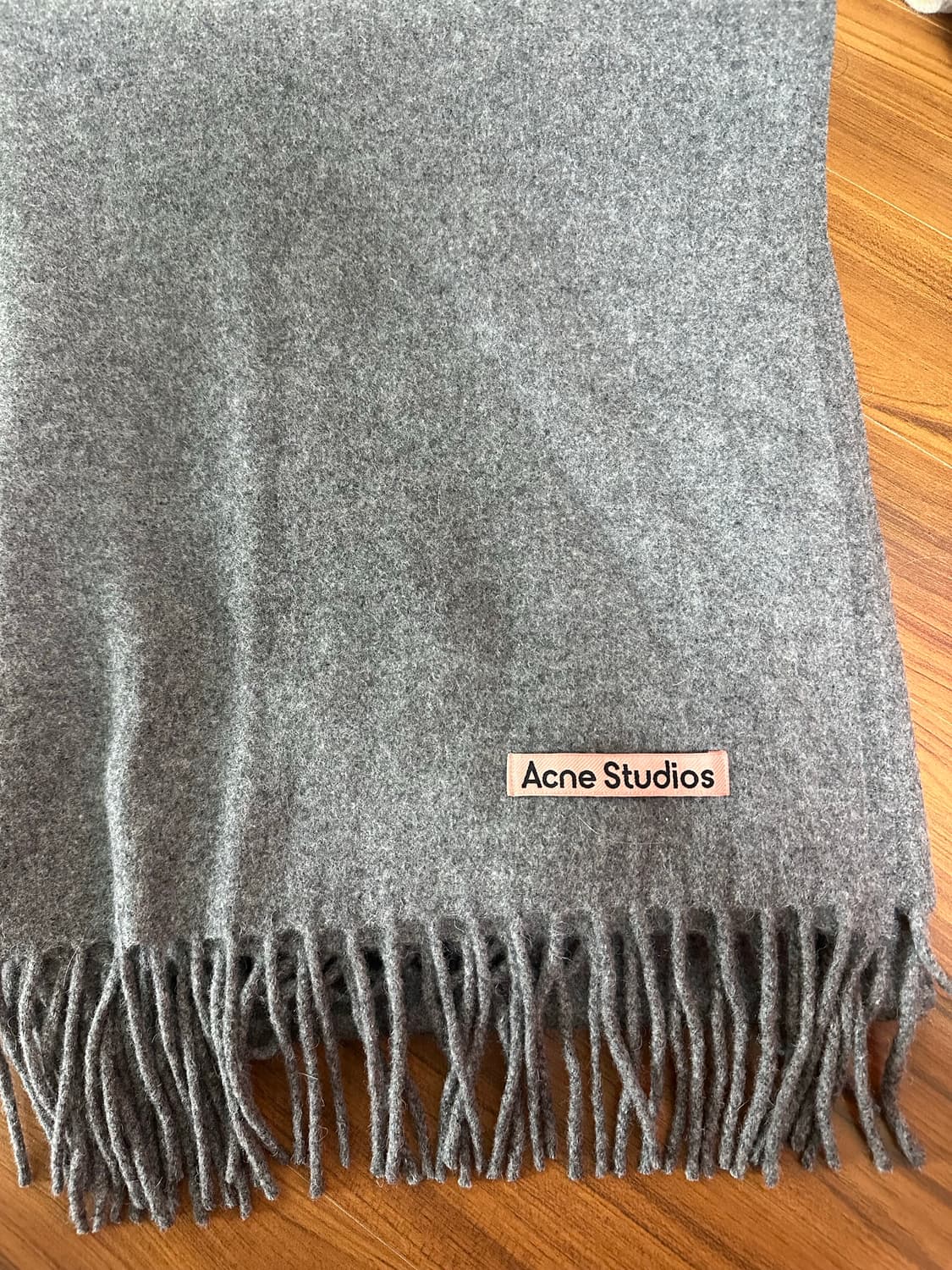 아크네 스튜디오 그레이 멜란지 머플러 상품이미지1