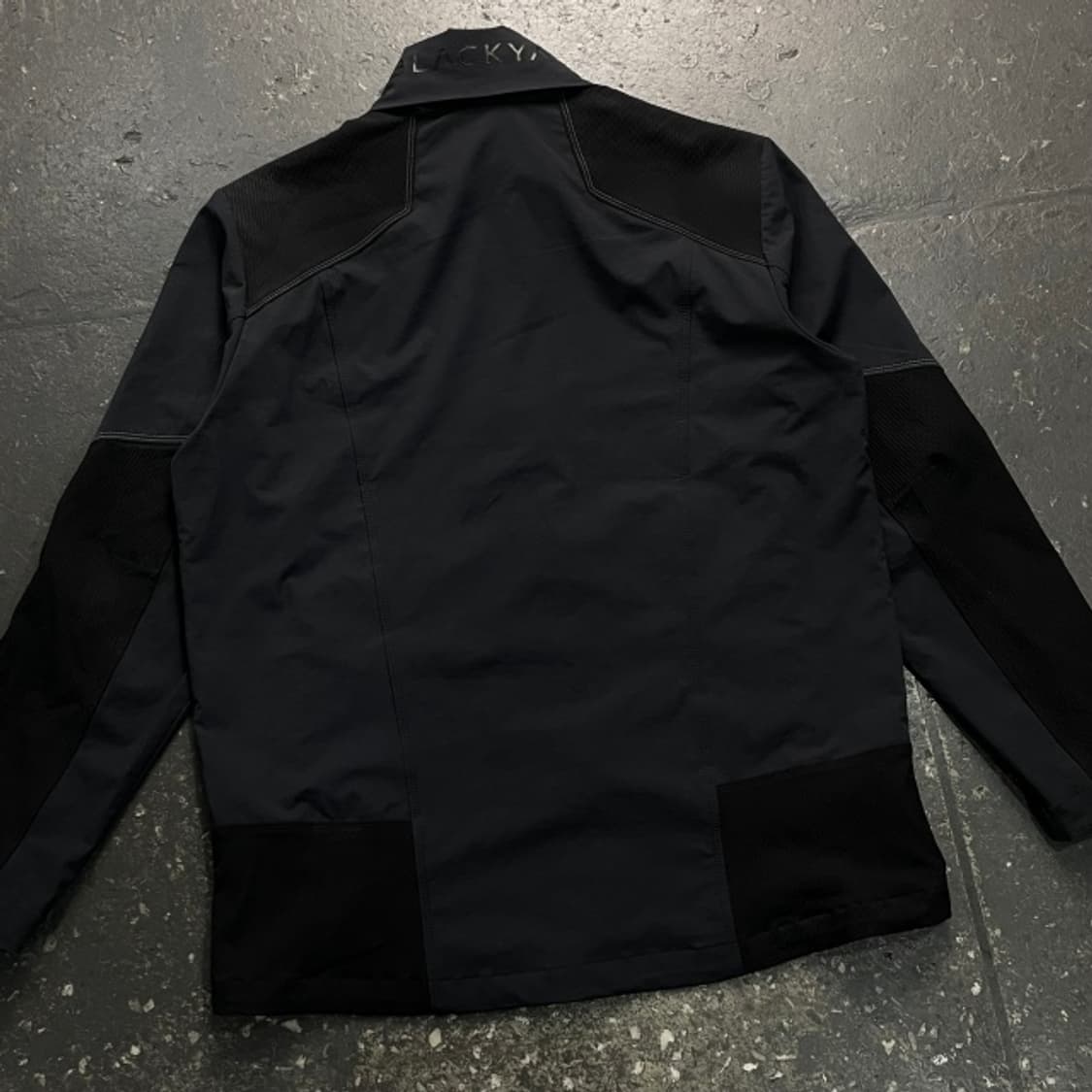 105 블랙야크 바람막이 상품이미지6