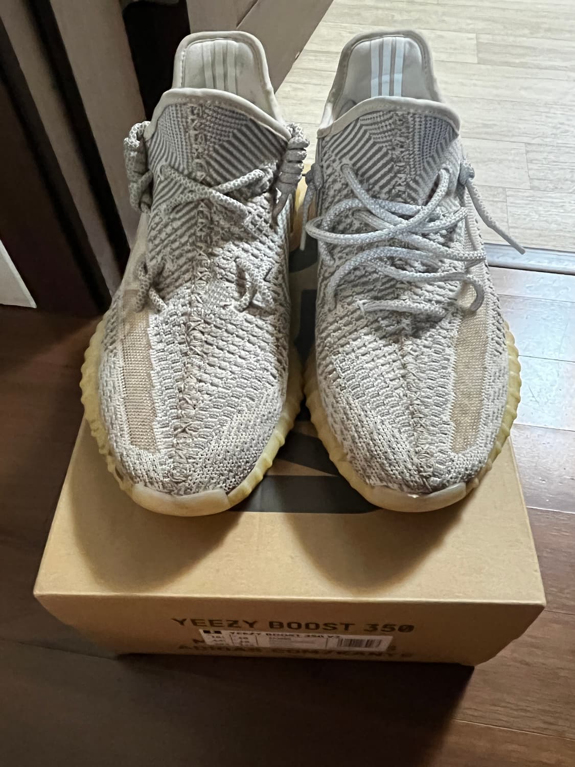 아디다스 이지부스트 350 V2 스태틱 285 상품이미지3