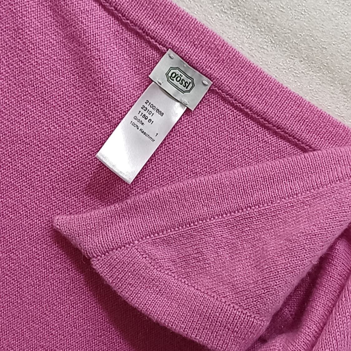 GOSSL 순 캐시미어 삼각 숄 머플러 거의새것 사랑봉봉 상품이미지3