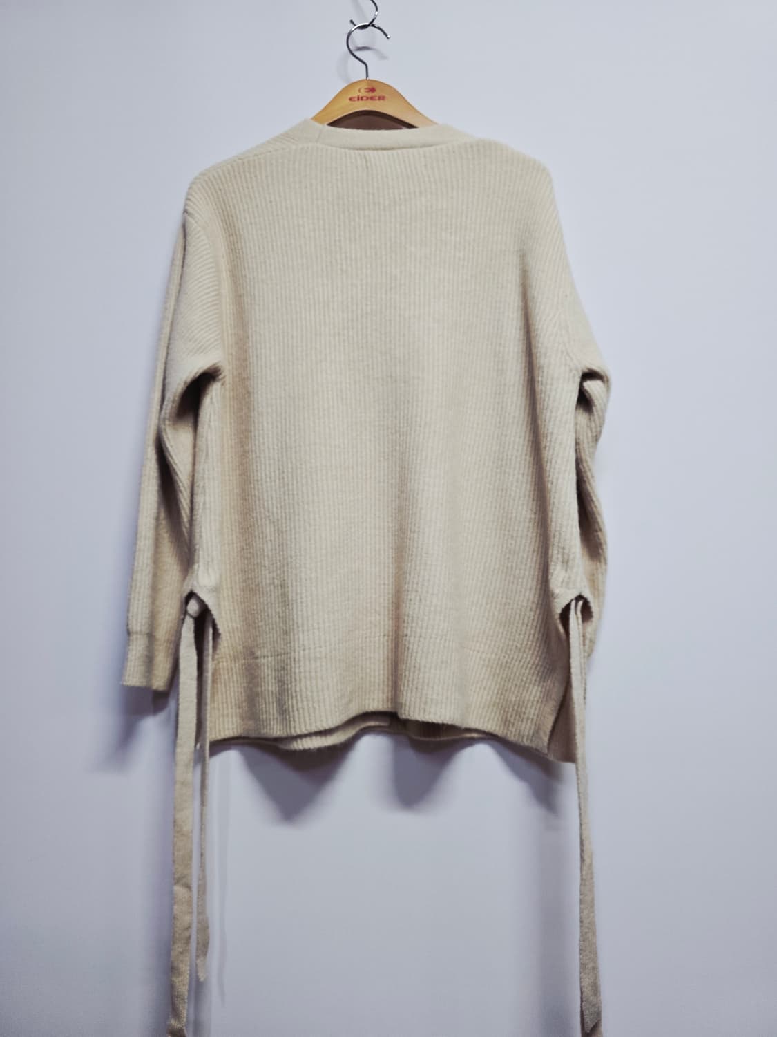 나인 아이보리 브이넥 가디건 상품이미지5