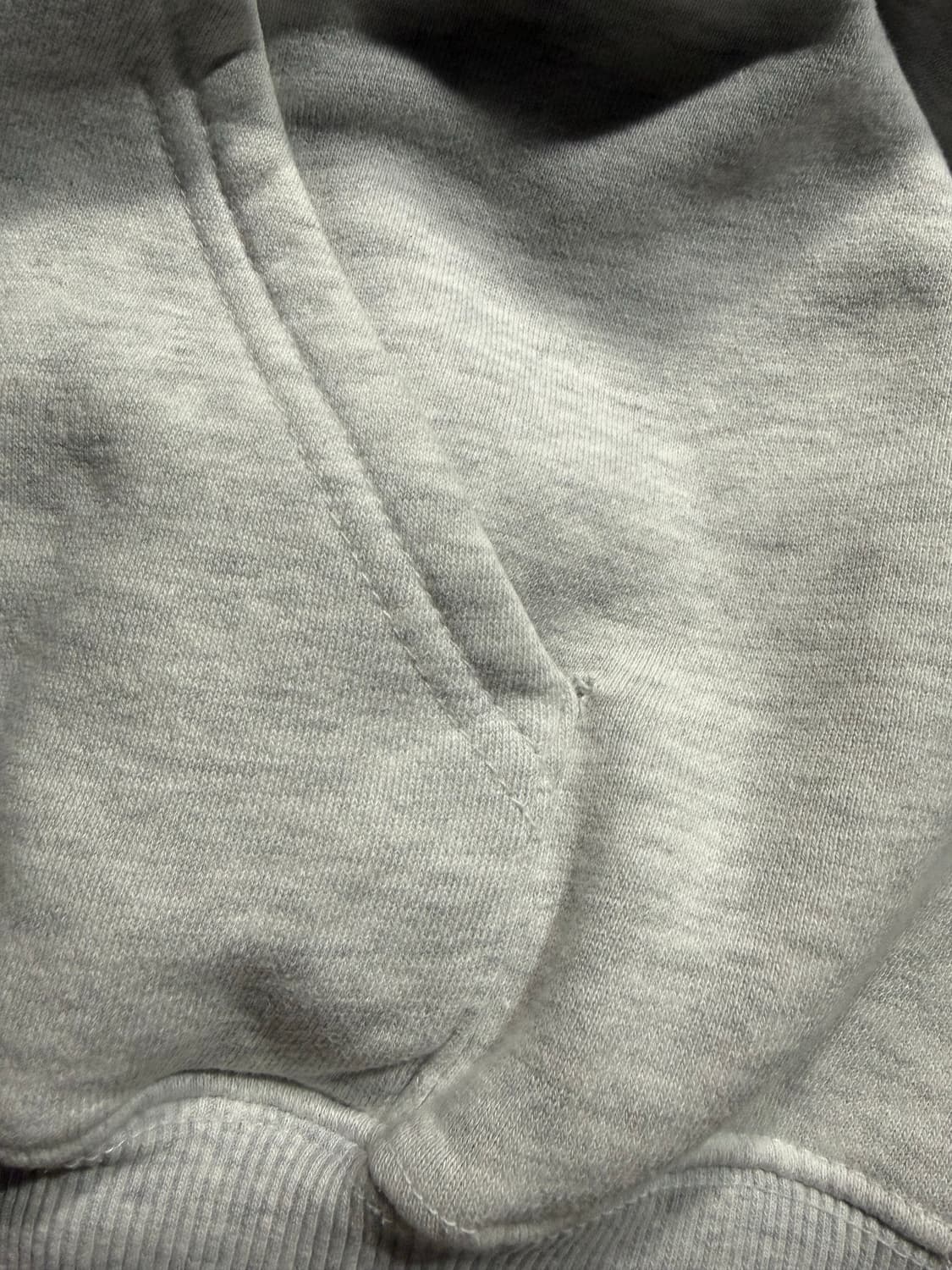 IAB Studio 아이앱 스튜디오 후드티 상품이미지3