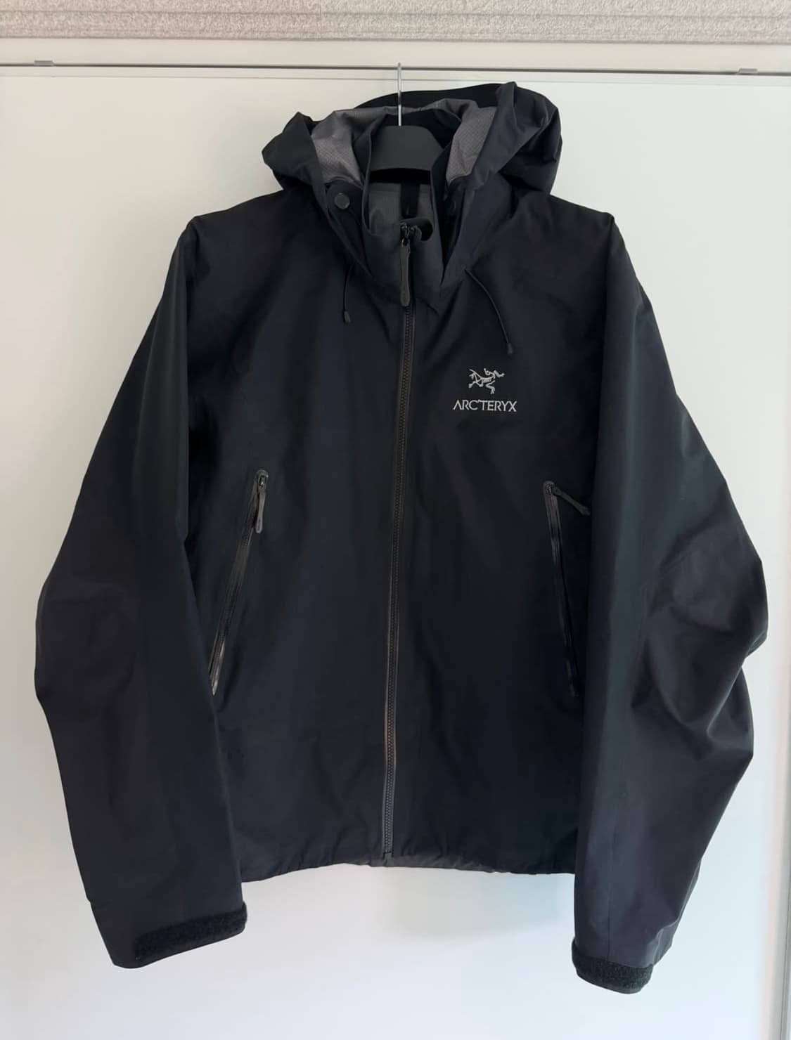 아크테릭스 Arc'teryx - Beta AR Jacket Black 상품이미지3