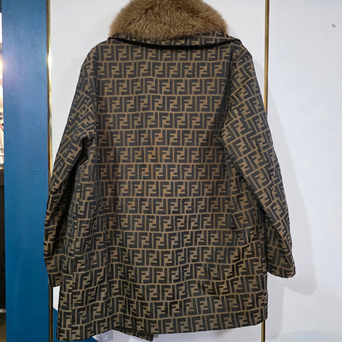 정품)  펜디 여성 주카 FF로고 패턴 누빔코트 자켓 M 상품이미지2