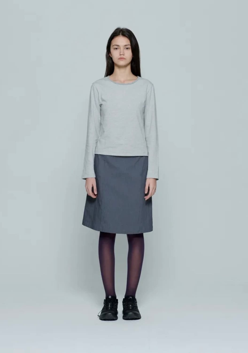 [택있음]엔조블루스 다이애그널 라인 미디 스커트 (Dark Grey) 상품이미지1