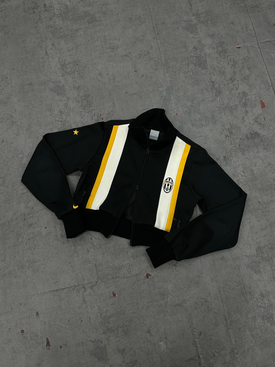 나이키 유벤투스 크롭 커스텀 크랩탑 저지 상품이미지1