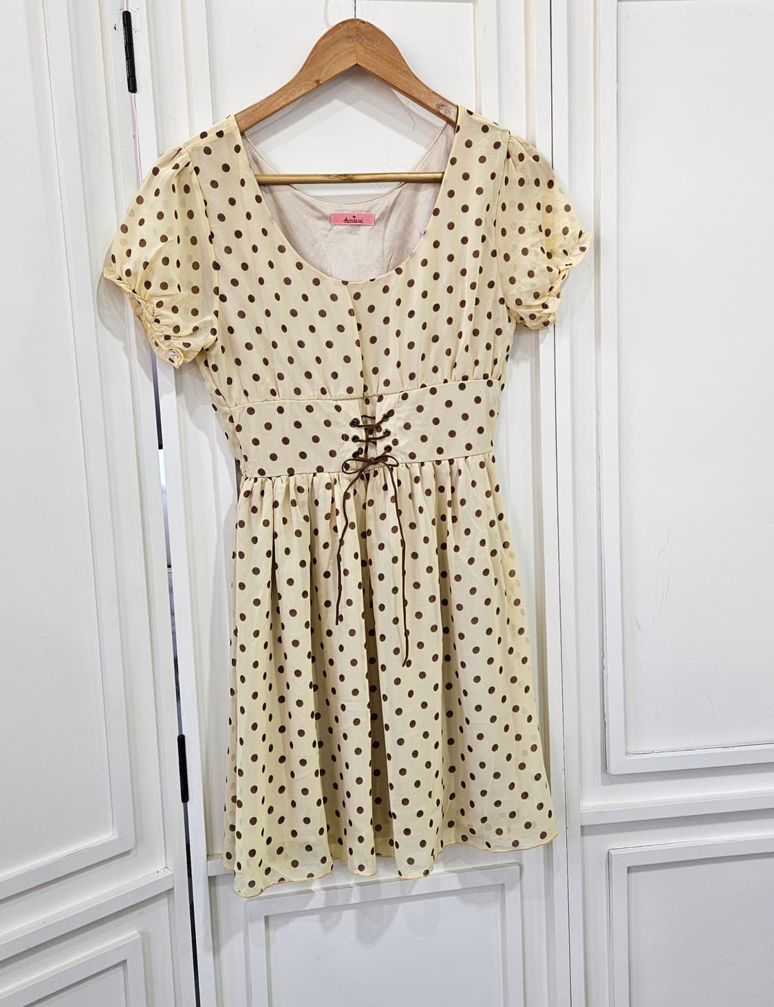 아마벨(Amavel) 초코도트 레이스업 원피스 상품이미지1