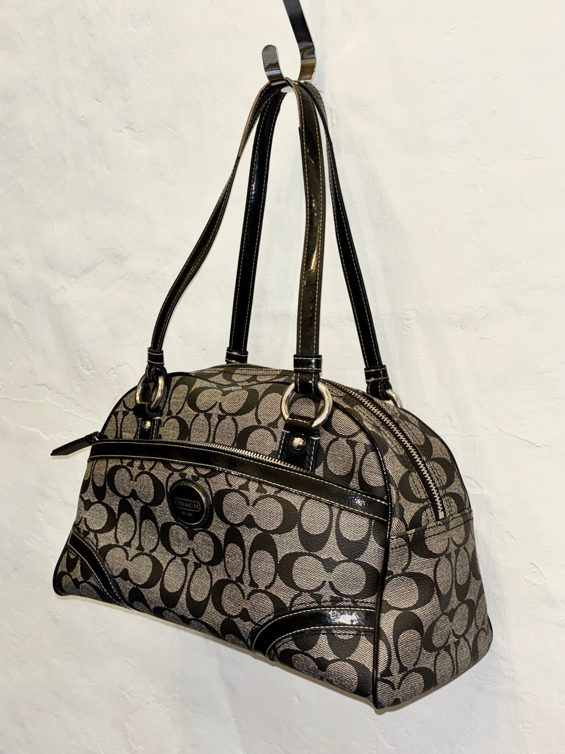 코치 시그니처 블랙 토트백 상품이미지2