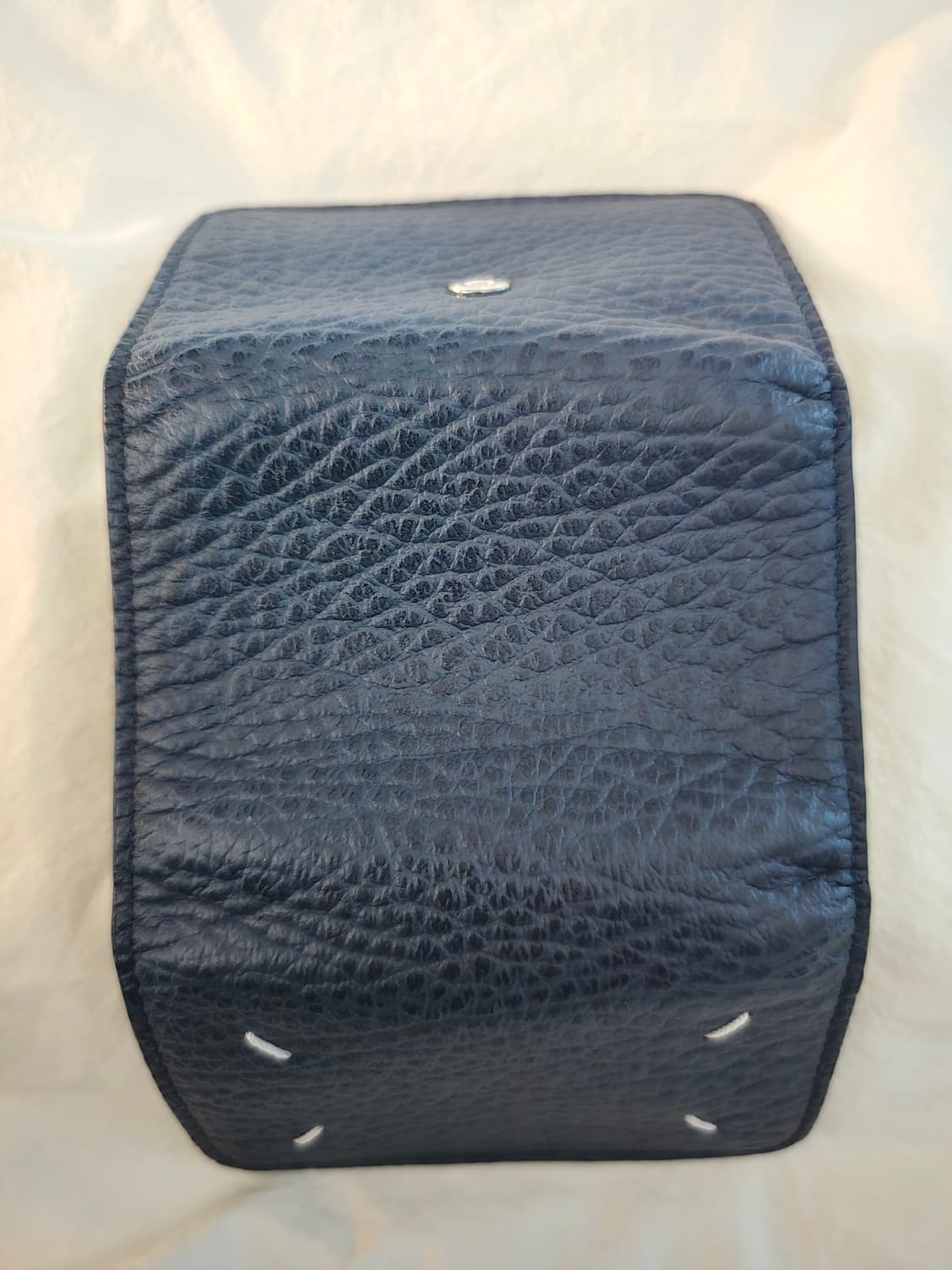 메종 마르지엘라 네이비카드지갑입니다. 상품이미지3