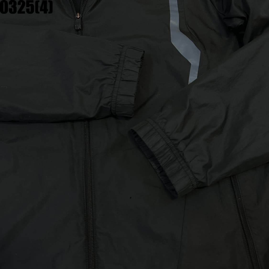 110 아디다스 블랙 바람막이 점퍼 0325(4) 상품이미지4