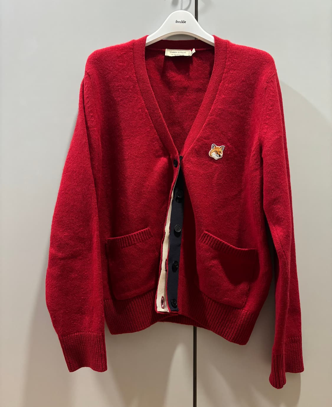 메종 키츠네 브이넥 가디건 상품이미지1