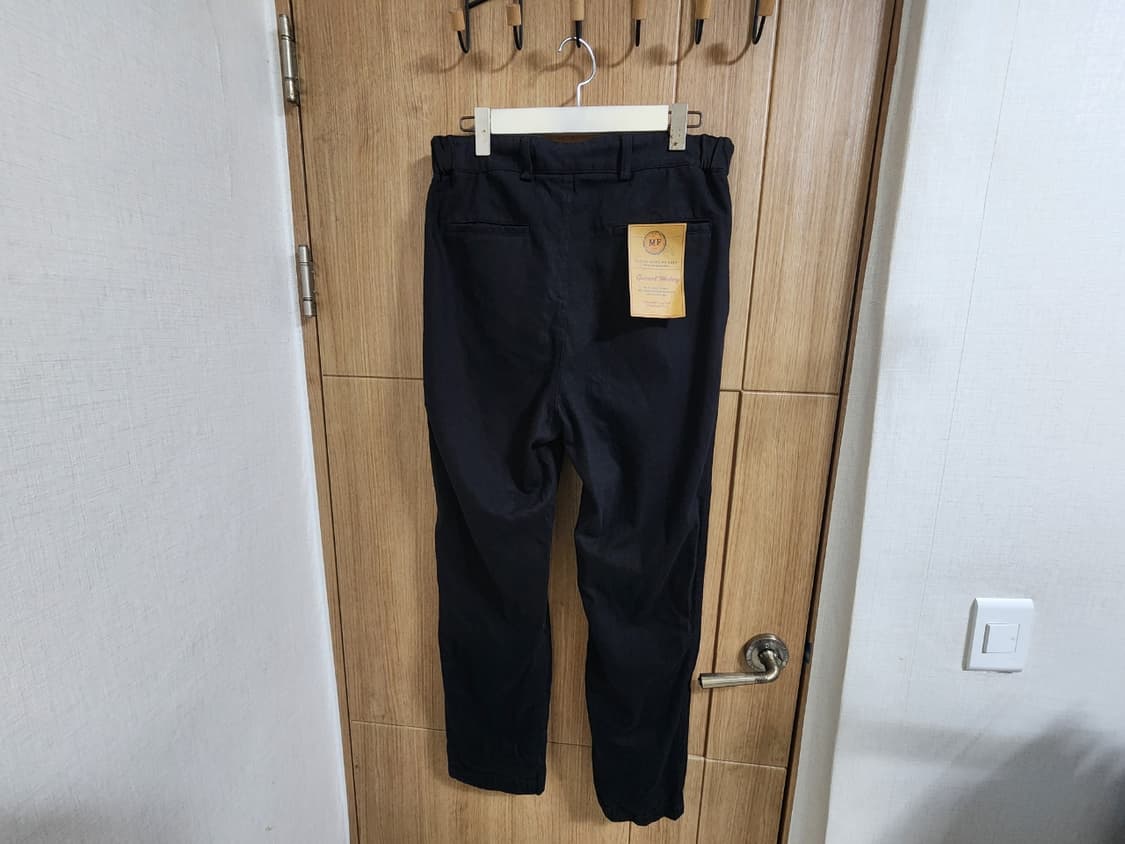 (M)모노플로우 밴딩 원턱 팬츠 상품이미지3