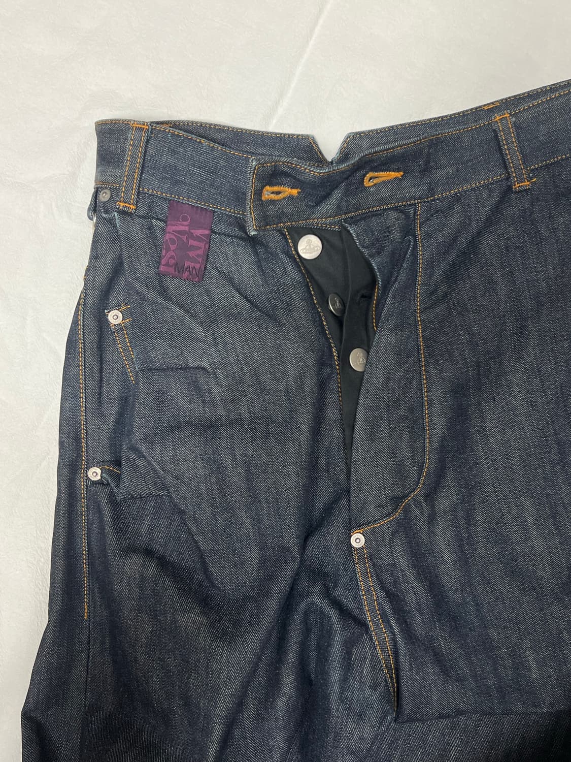 [30] 비비안웨스트우드 맨 트위스트 데님 팬츠 상품이미지1