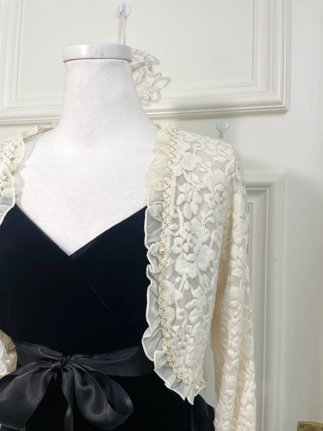 AXES FEMME ivory lace ruffle open bolero 상품이미지7