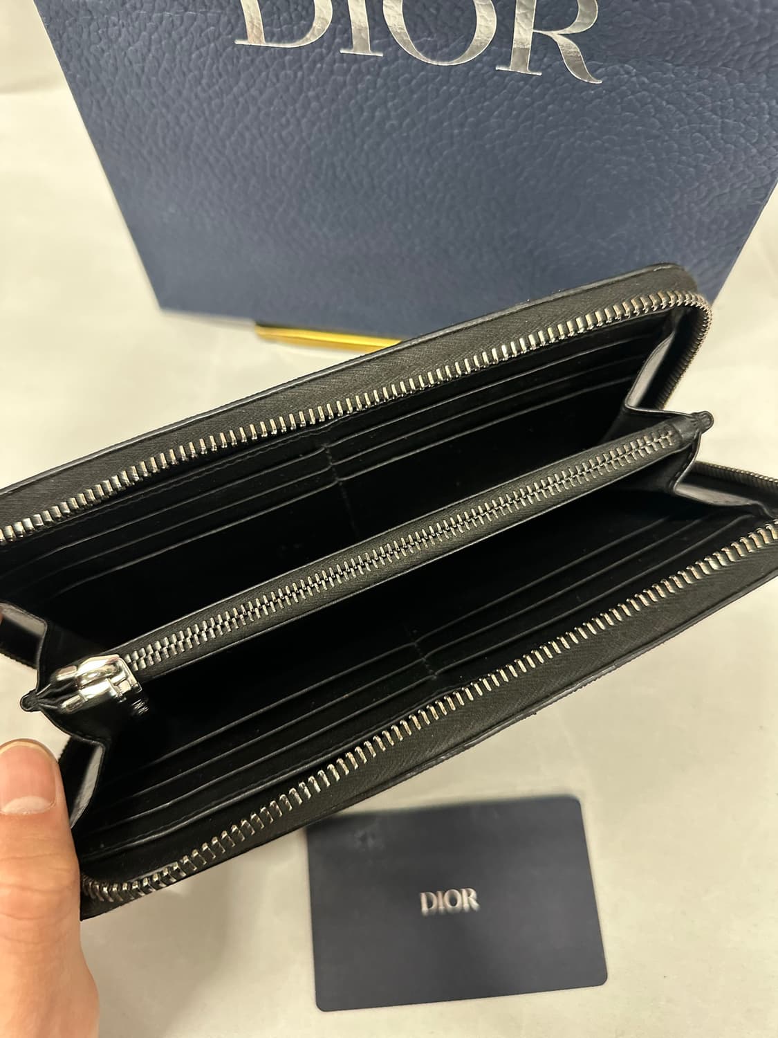 디올 CD 지퍼돌이 지갑 상품이미지8