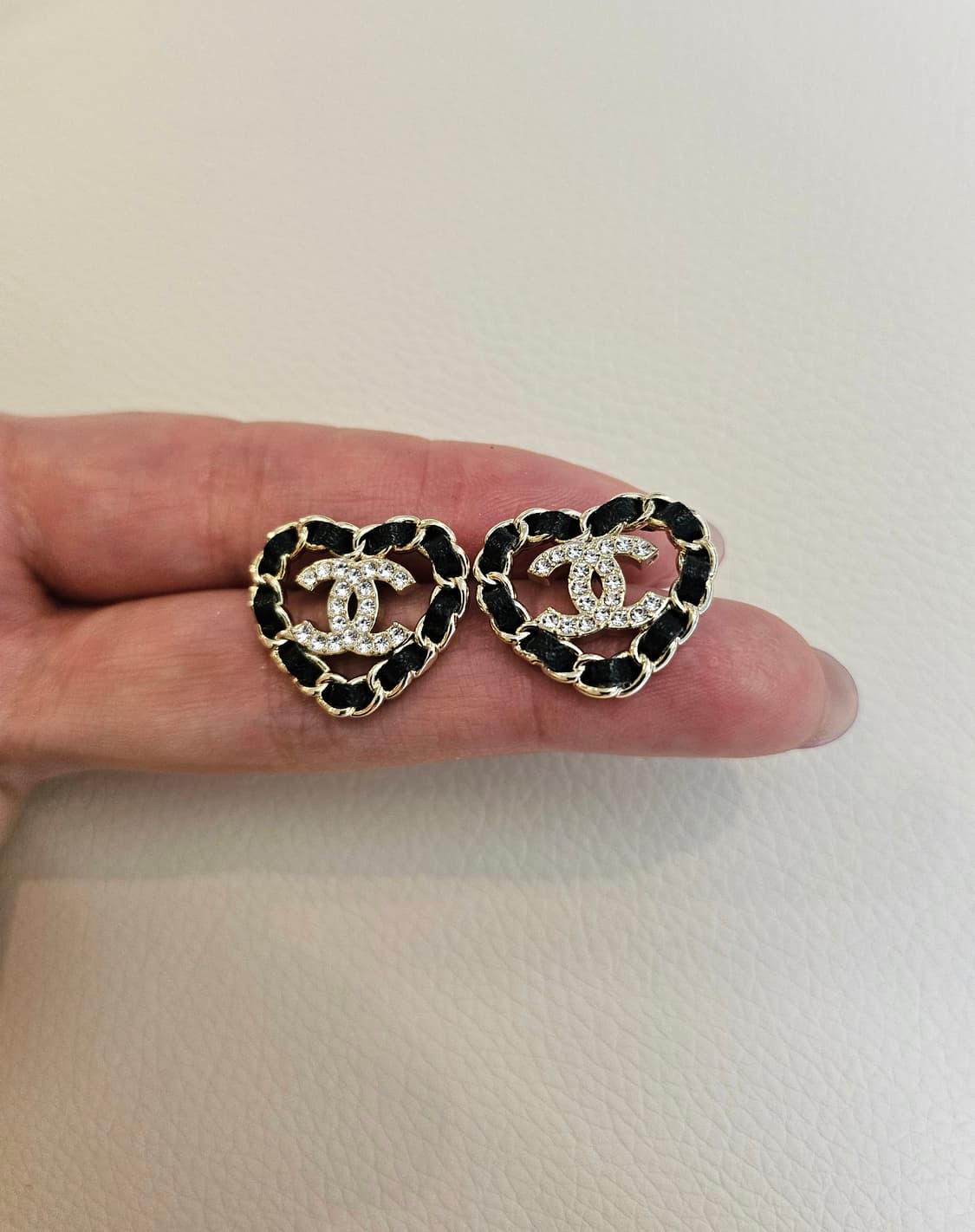 샤넬 가죽체인하트 CC로고 귀걸이 업사이클링 상품이미지6