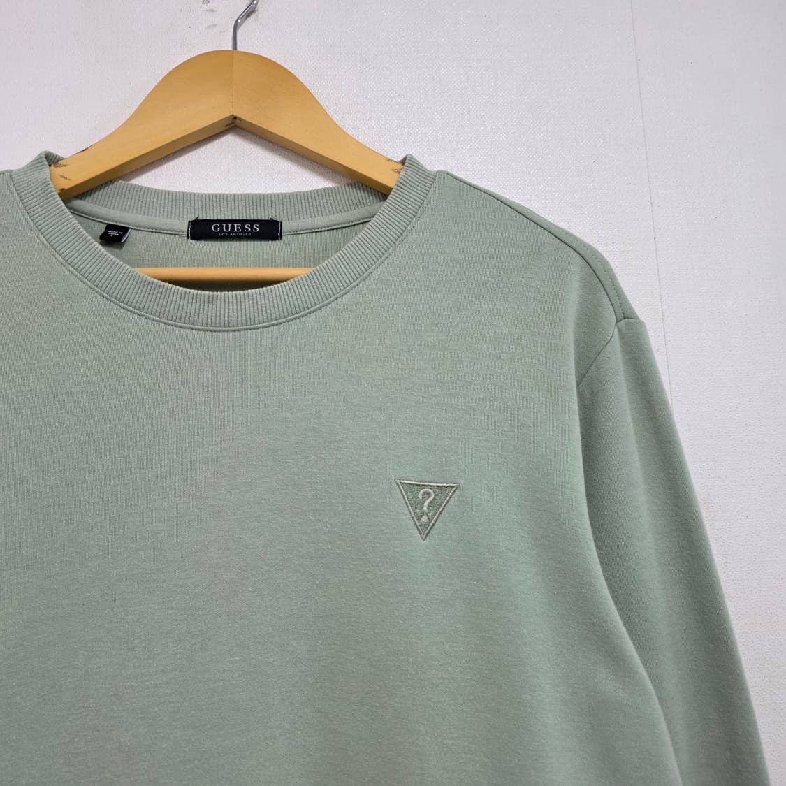 L) GUESS 게스 맨투맨 다크민트 상품이미지2