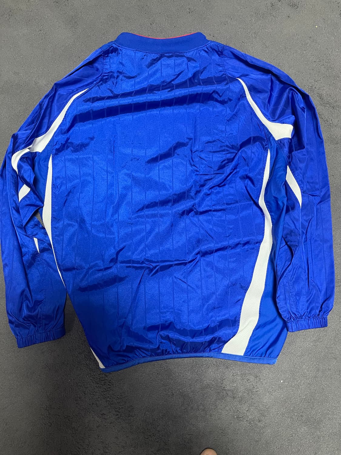 아식스 바람막이 재질 롱슬리브 티셔츠 상품이미지2