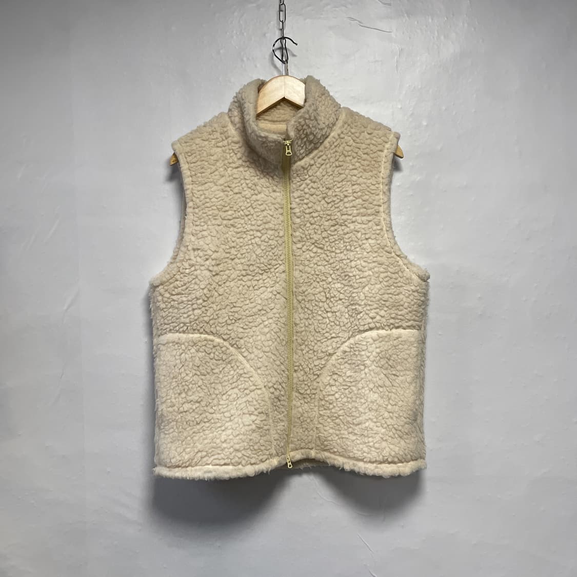 빔즈플러스 BEAMS+ 보어 조끼 뽀글이 상품이미지1