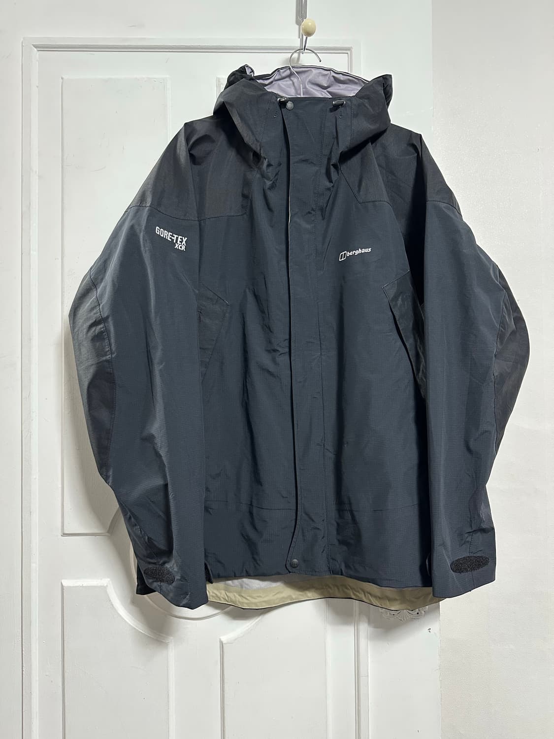 버그하우스 고어텍스 XCR 바람막이 상품이미지1