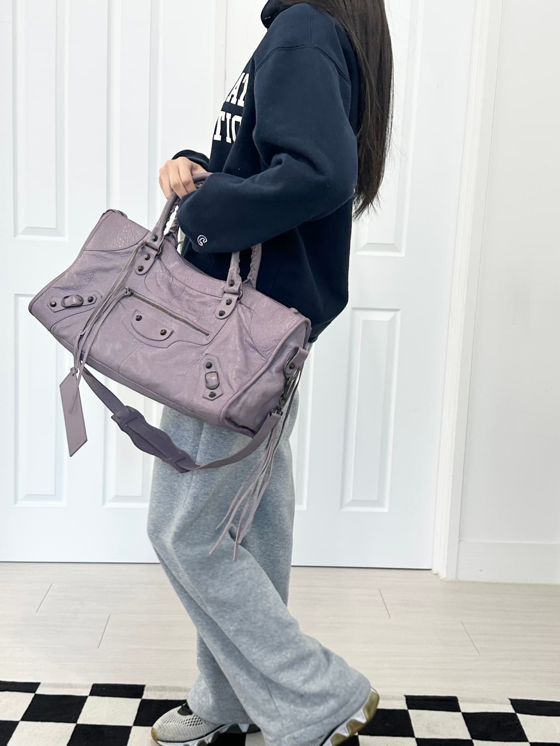 [A 정품] 발렌시아가 시티 모터백 파트타임 연보라 상품이미지4