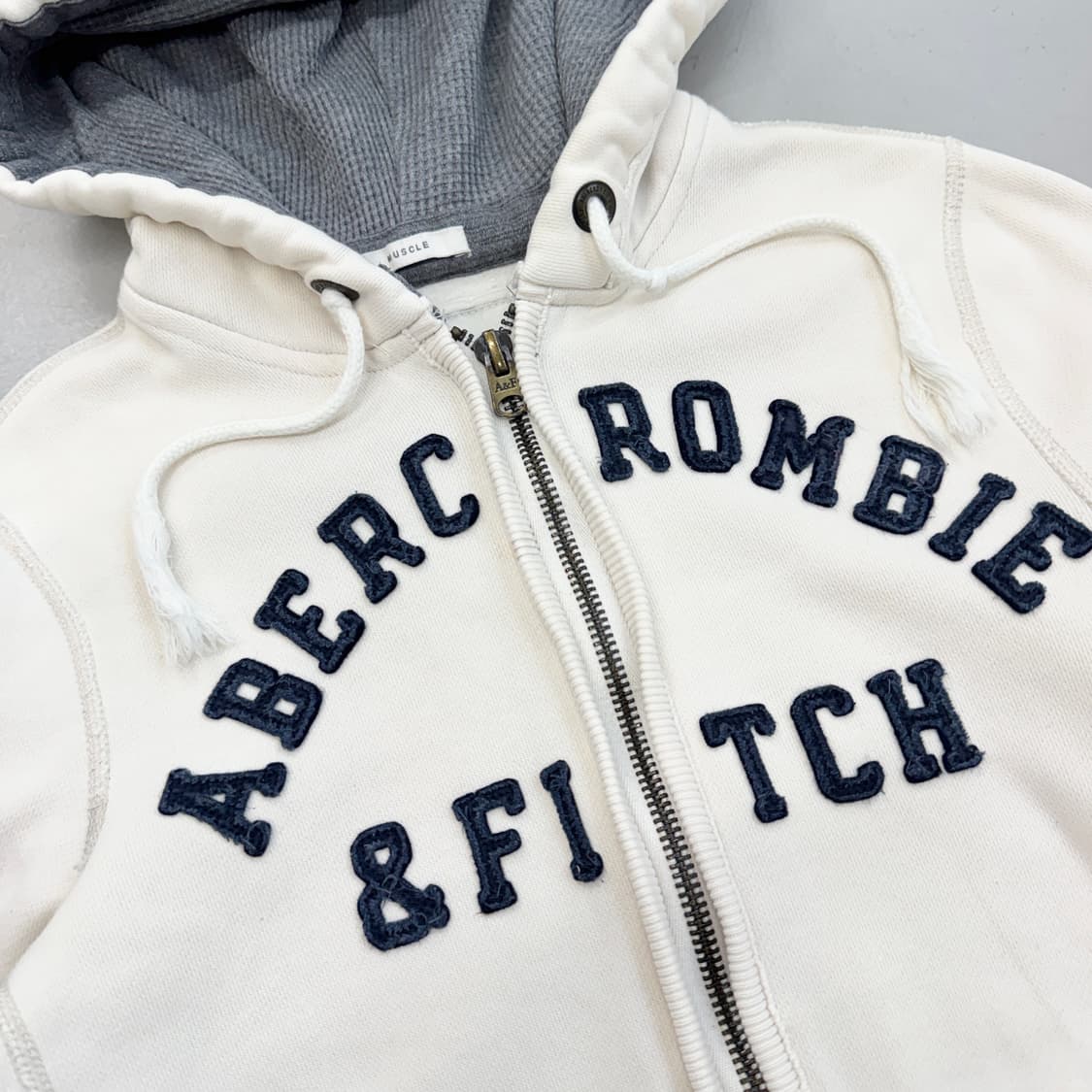 아베크롬비 Y2K 아치로고 후드집업 상품이미지3