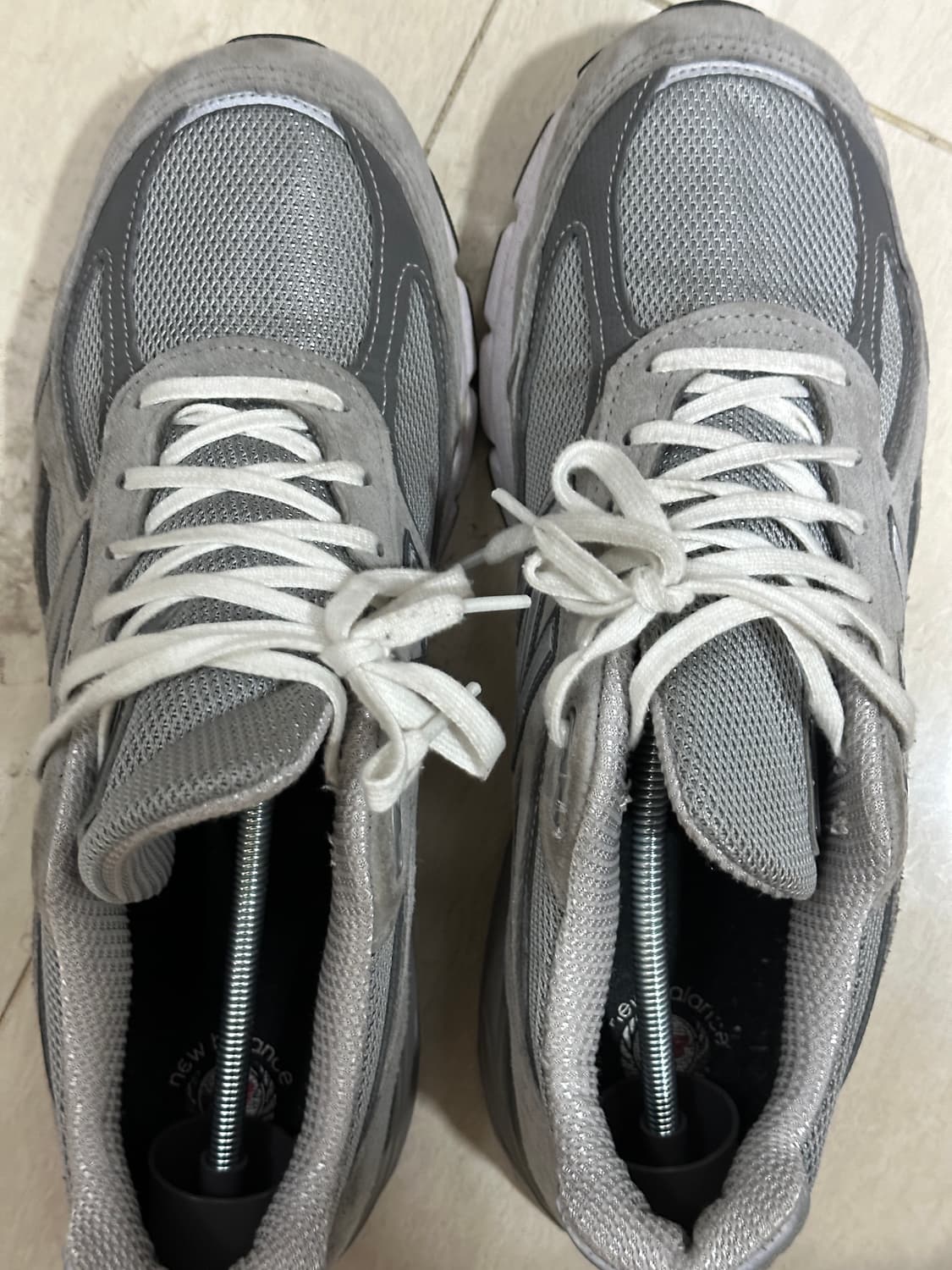 뉴발란스 990v4 us 10.5 상품이미지1