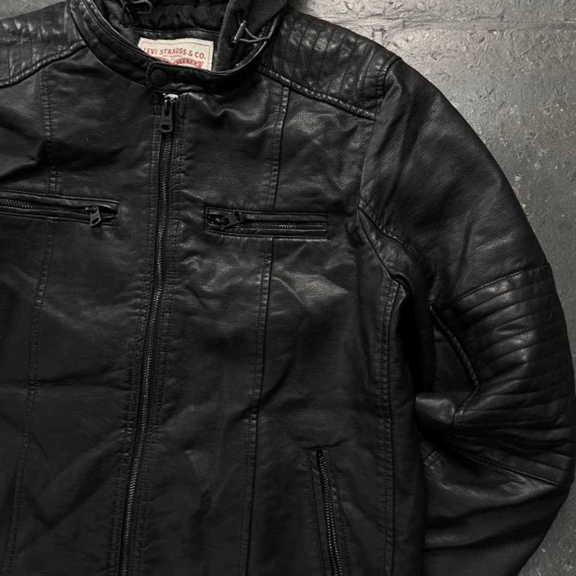 100 리바이스 유광 레더 후드티 자켓 상품이미지2