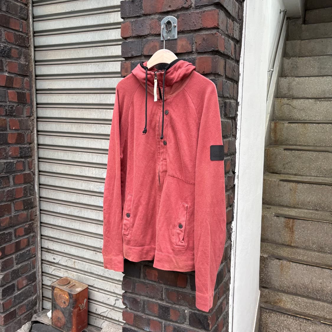 씨피컴퍼니 코랄 컬러 후드 집업 자켓 상품이미지3