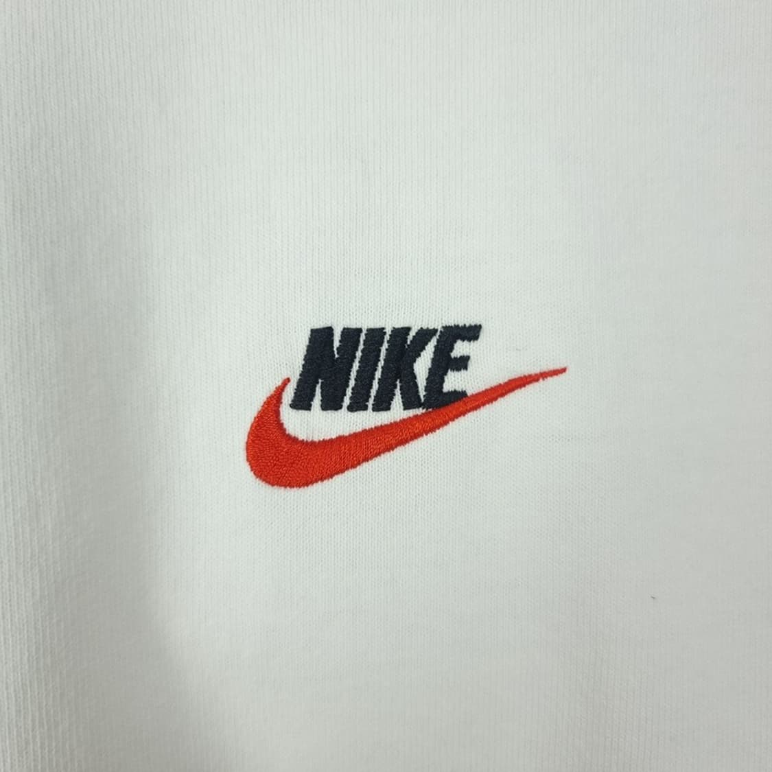 [나이키] 로고 자수 오버사의즈 반팔티 화이트 M20192 상품이미지6