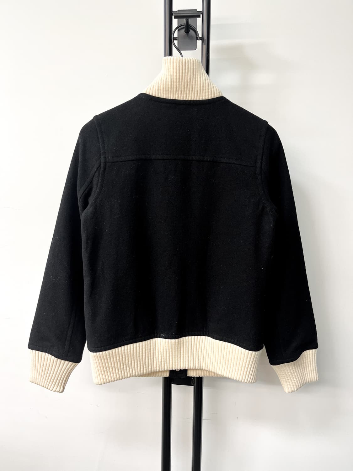 꾸레쥬 트랙 로고 울 버튼 자켓 상품이미지3