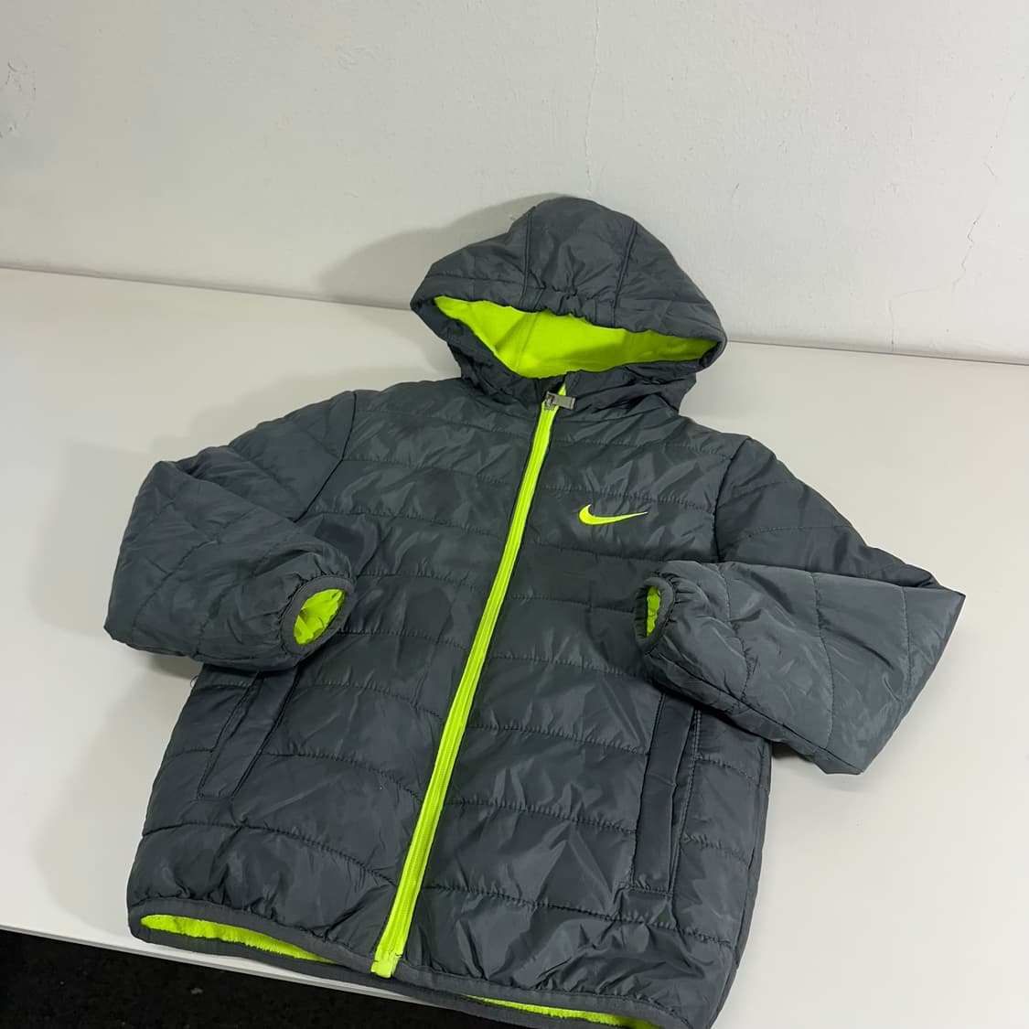 5-6Y 나이키 그레이 후드 경량패딩 상품이미지1