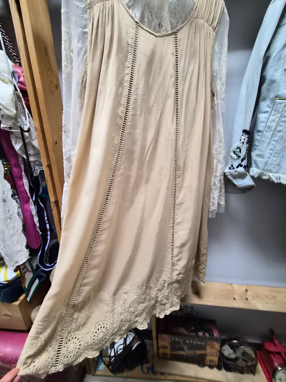 어반리서치 펀칭자수 원피스. 레이스 블라우스 상품이미지3