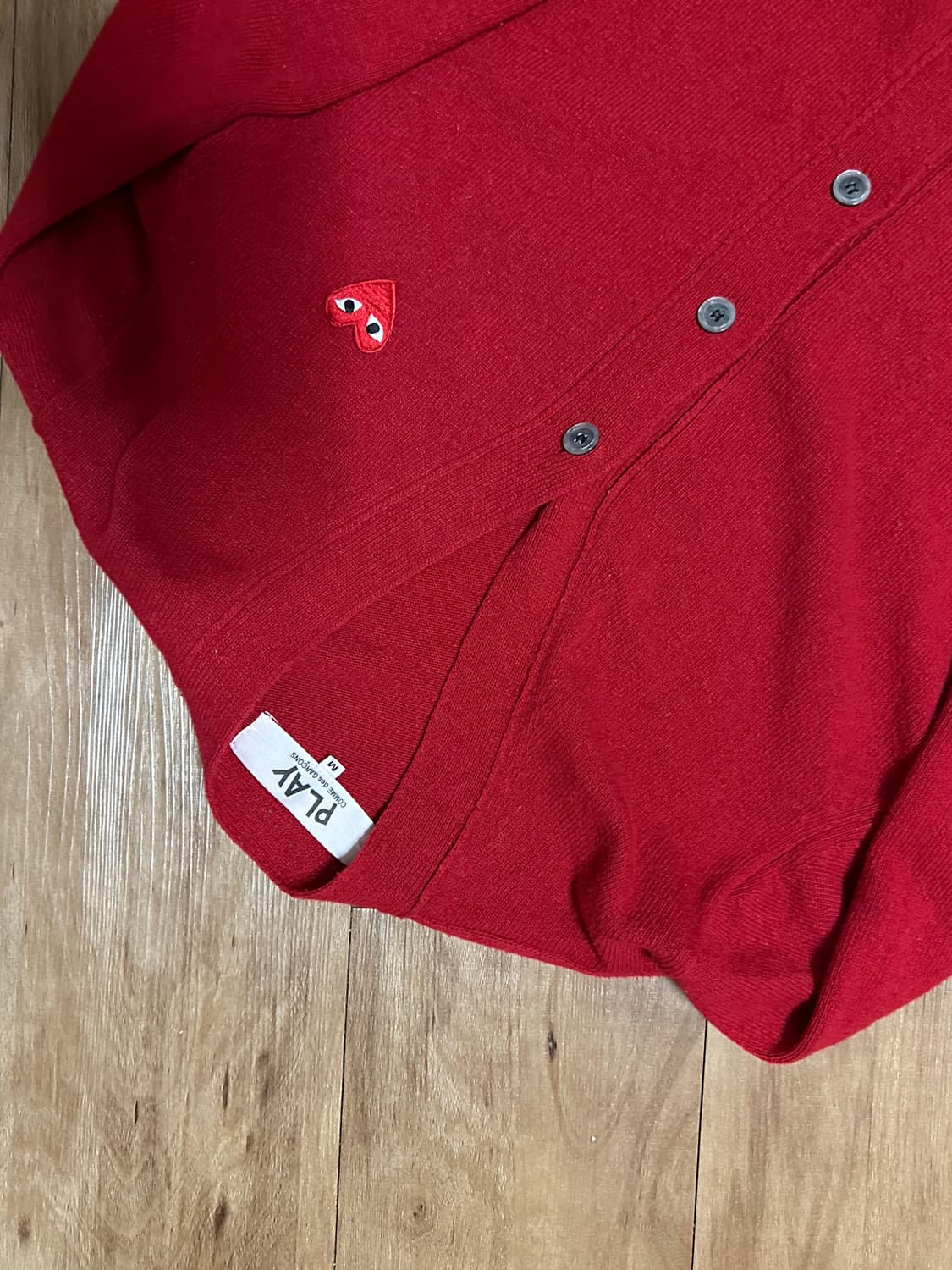 꼼데가르송 PLAY 빨간색 가디건 M 판매 상품이미지2