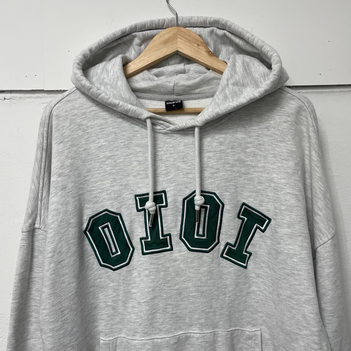 오아이오아이 빅로고 후드티 상품이미지2