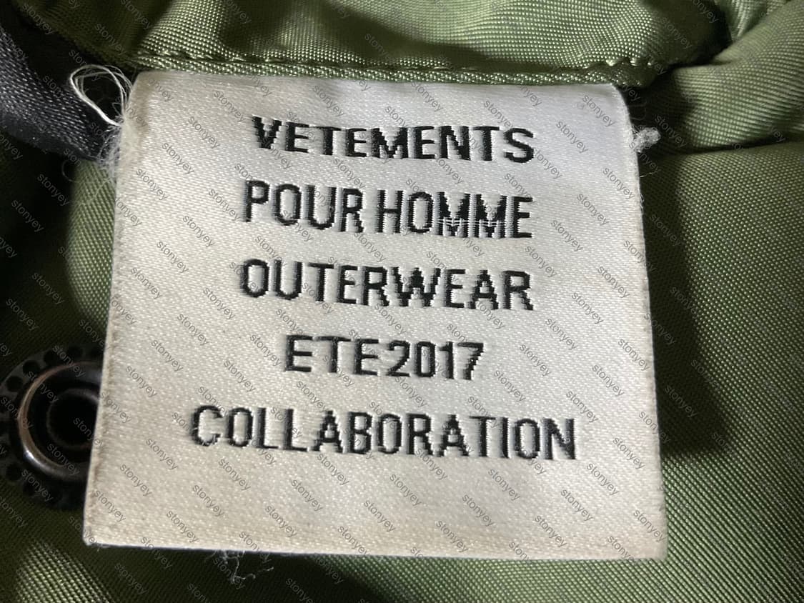 베트멍 AW17 리버시블 알파인더스트리 크롭 패디드 봄버 MA-1 상품이미지2