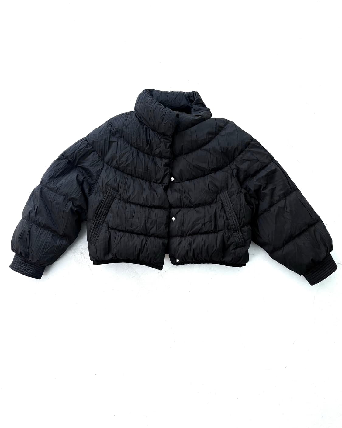 Wrinked-sleeve short puffer jacket 상품이미지1