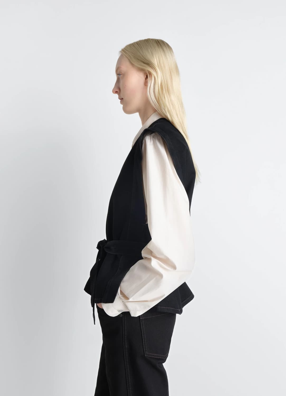 [34,36,38]르메르 26ss CHASUBLE 타이 베스트/블랙 상품이미지4